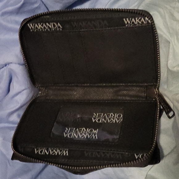 Loungefly Black Panther Wakanda Forever Wallet - Picture 4 of 4